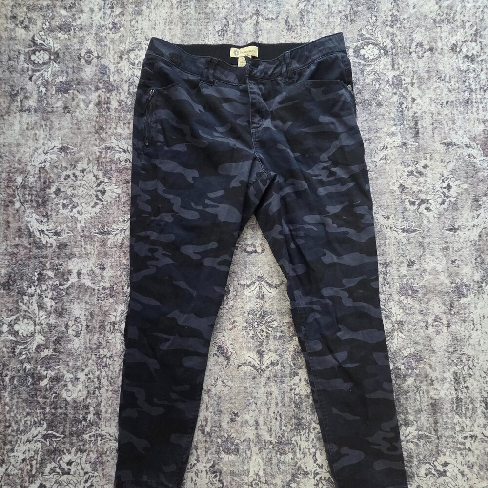 Democracy Camouflage Pants - Size 18W